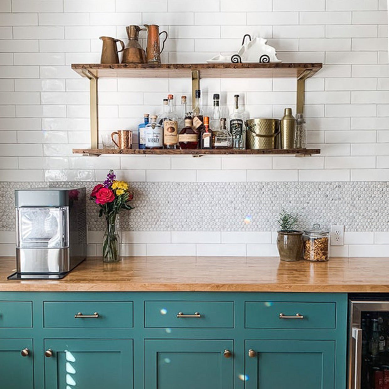 Wall Mount 2 Shelf Unit: 16" H