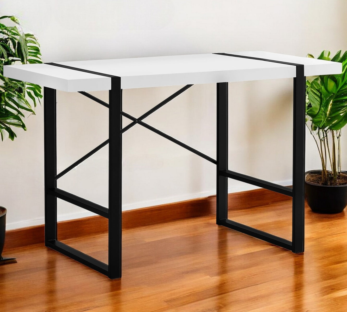 24" White and Black Computer Desk