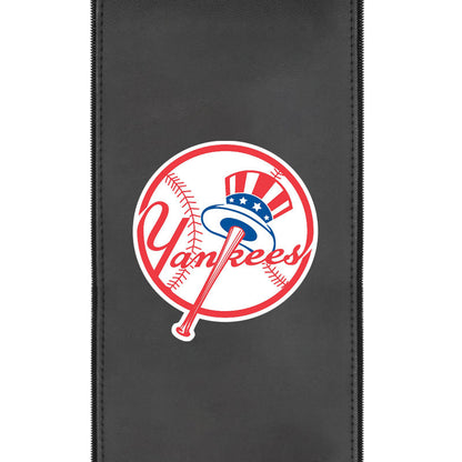 Curve Task Chair with New York Yankees Secondary