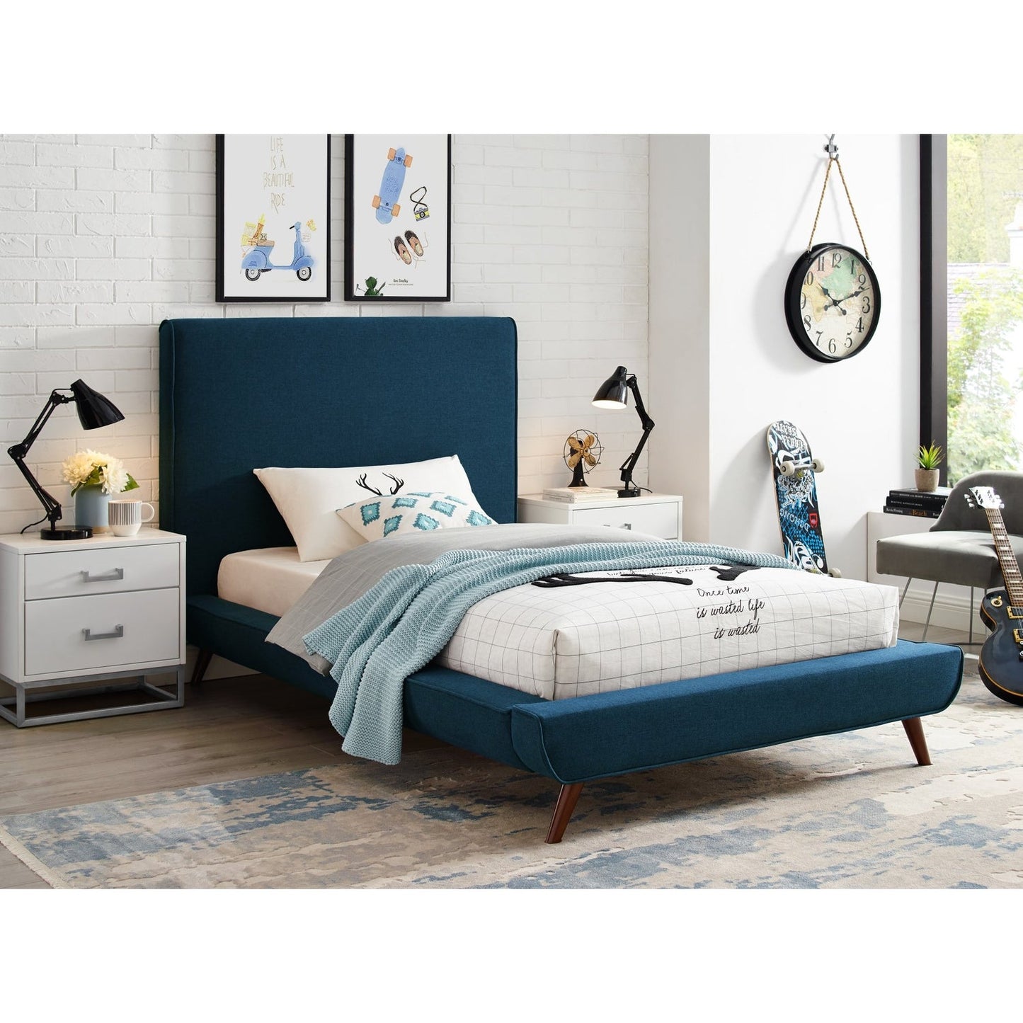 Amoret Platform Bed